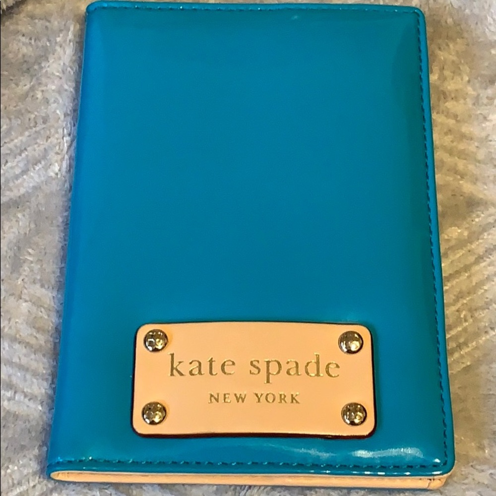 Patent leather Kate Spade passport holder
